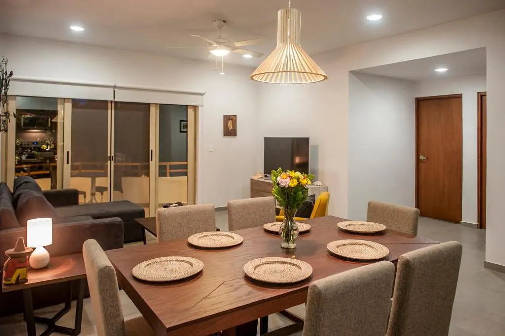 Serene modern condo, 2 BD & snorkel & 200 MB WIFI