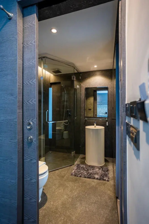 Condo Near Beach Rooftop Pool C252