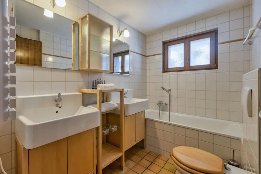 Chalet Les Jeunes - 8 Pax Swiss Ski Chalet