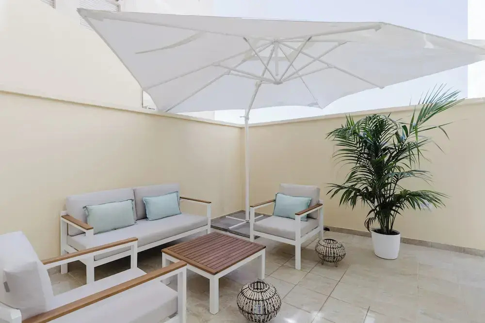 New Elegance Suites Guesthouse