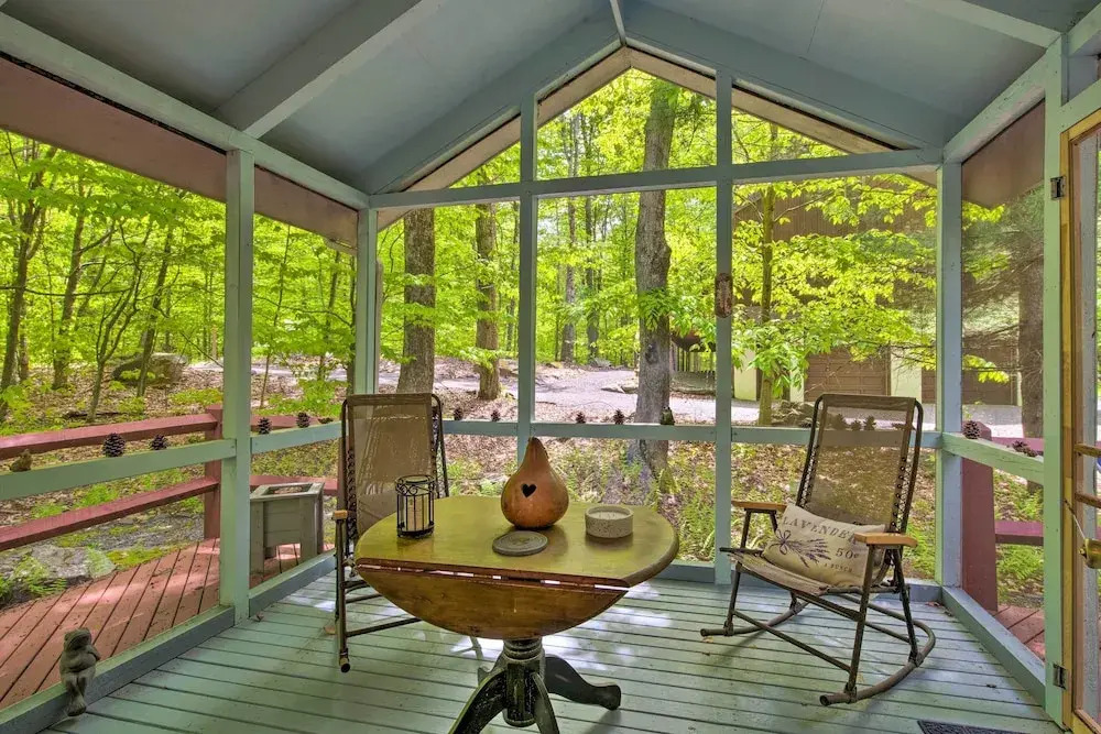 Deck & Resort Amenities: Pocono Lake Home