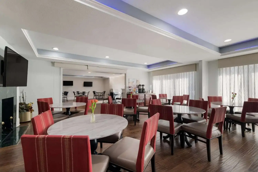 Comfort Suites Plano East - Richardson