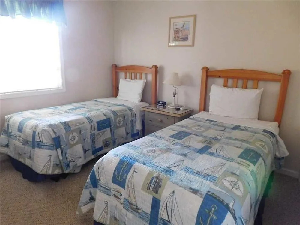 Tilghman Shores D9 2 Br condo by RedAwning