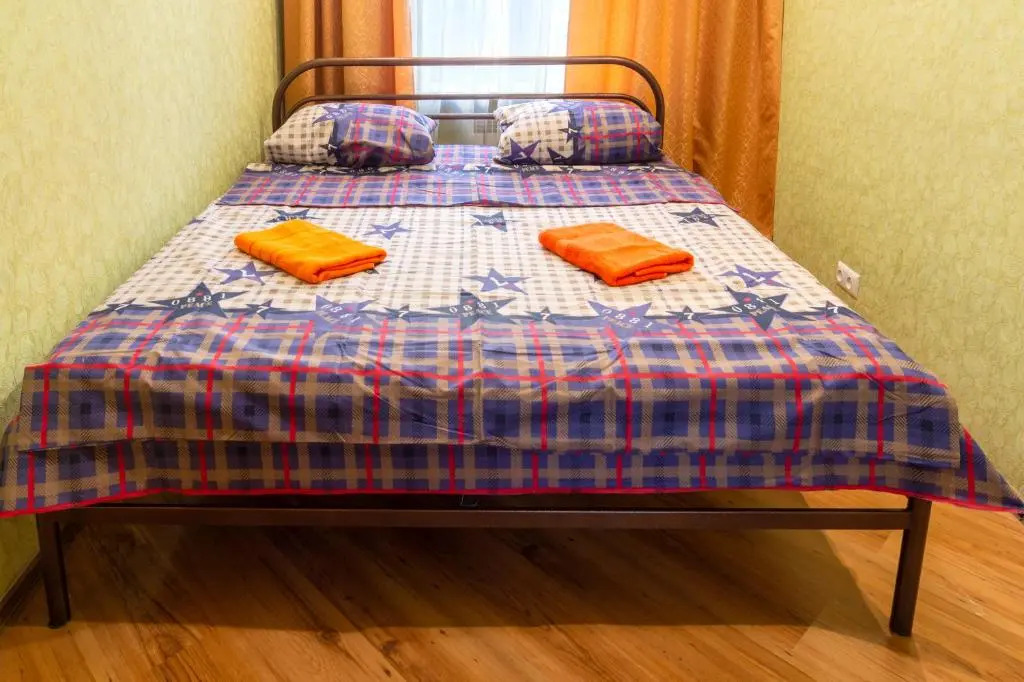Apartment Triokhsviatytelskaya Street 3