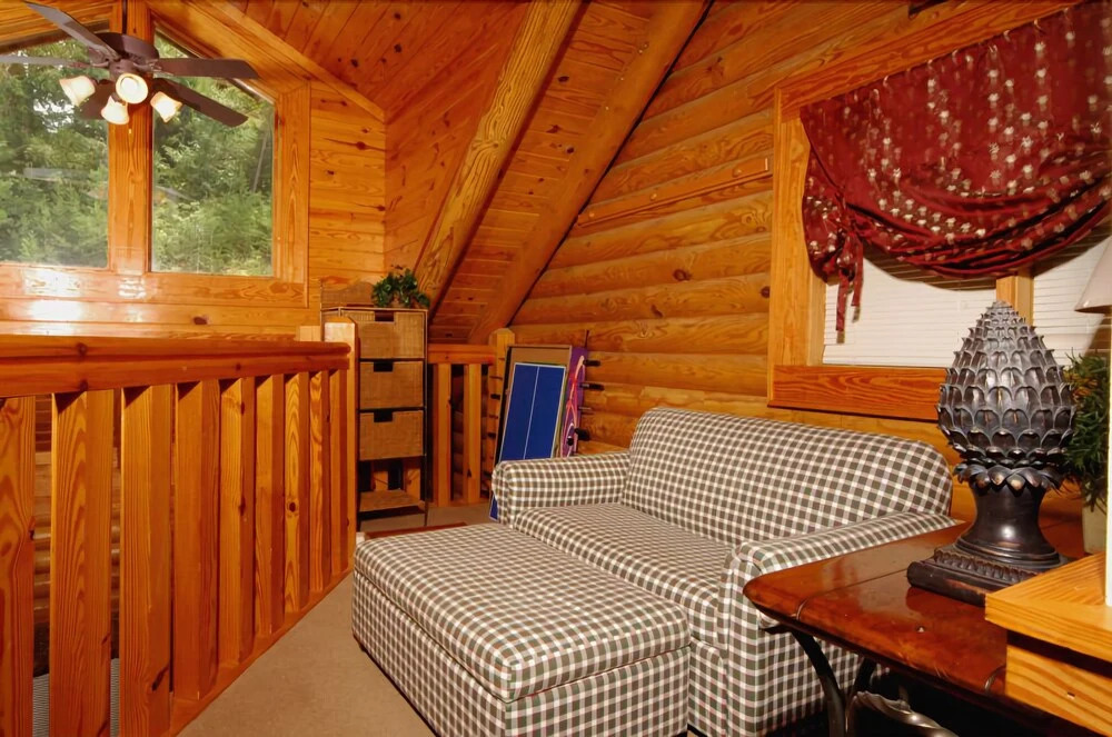 Dollys Dream 284 - Two Bedroom Cabin