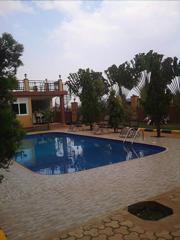 Makutano Hotel