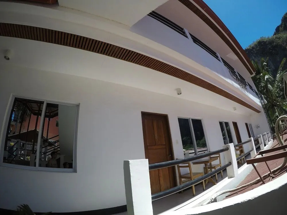 Rodriguez Lodge