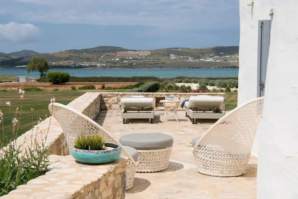 Sunray Pounta Paros Beachfront Villa near Kitesurf
