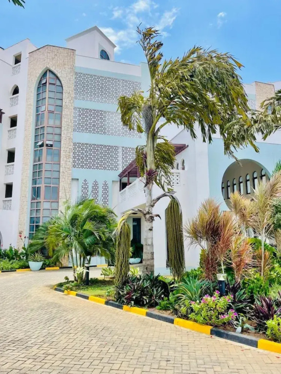 Luxury Oceanline Apartments-Shaza.