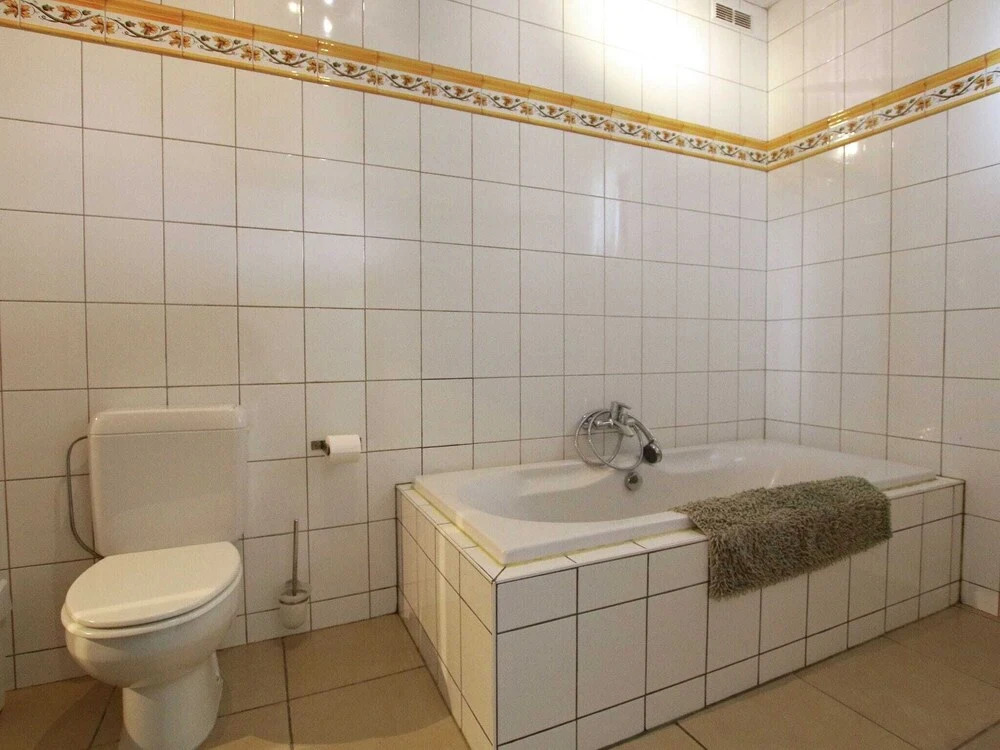 House With 4 Bedrooms in Bertrix, With Enclosed Garden and Wifi