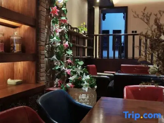 Xiangge Huangfu Holiday Hotel