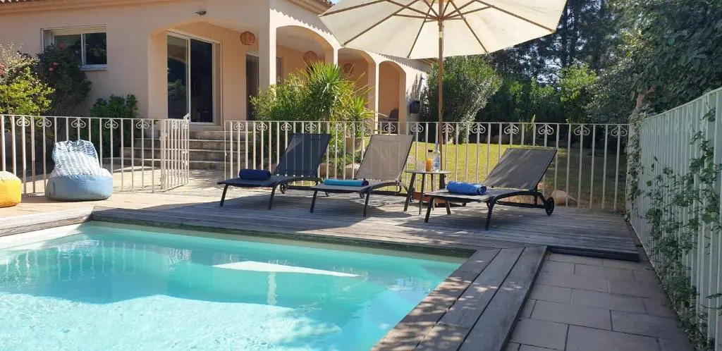 Villa Ribba 10 pers piscine 5 min plage en voiture