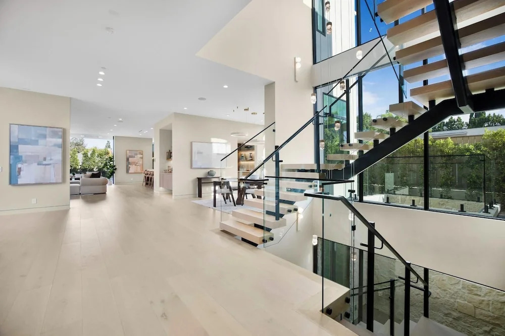 Amestoy Modern: Stunning 4BR Estate With Theater & Gym