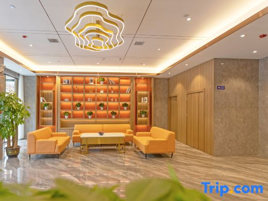 Xiangxiang Victoria Hotel (Xianghong Railway Station Store)