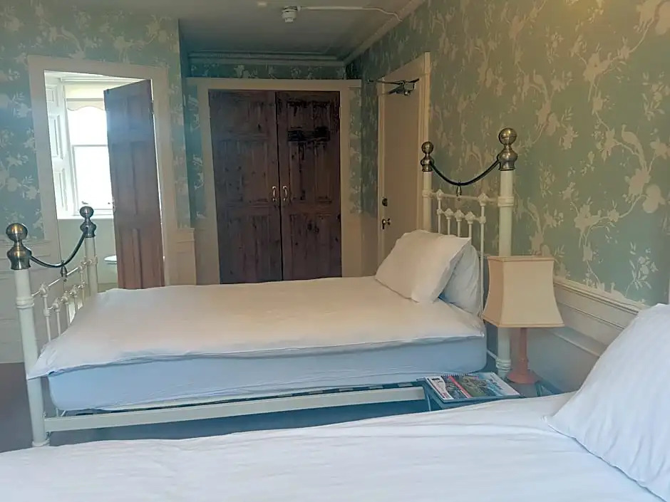 Plough Hotel
