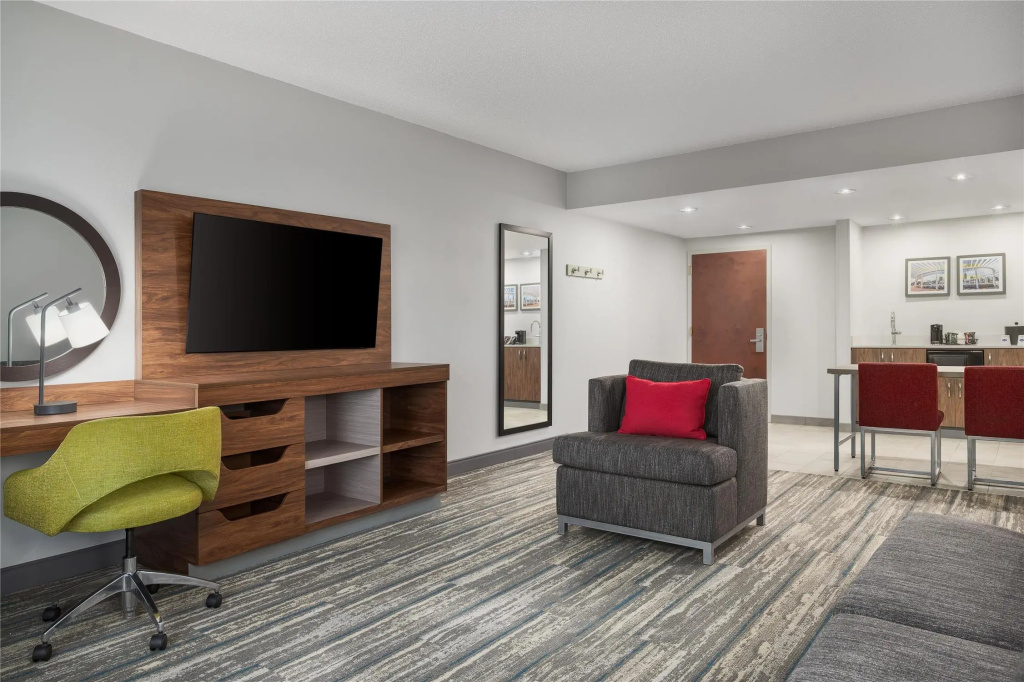Hampton Inn & Suites Charlotte Arrowood Rd