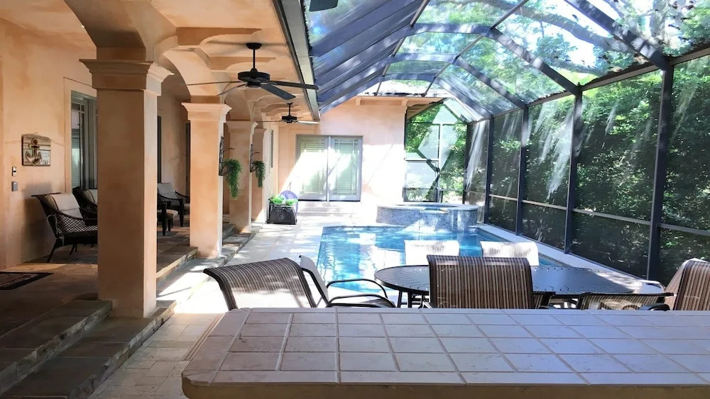 23 Pelican 6 Bedroom Home