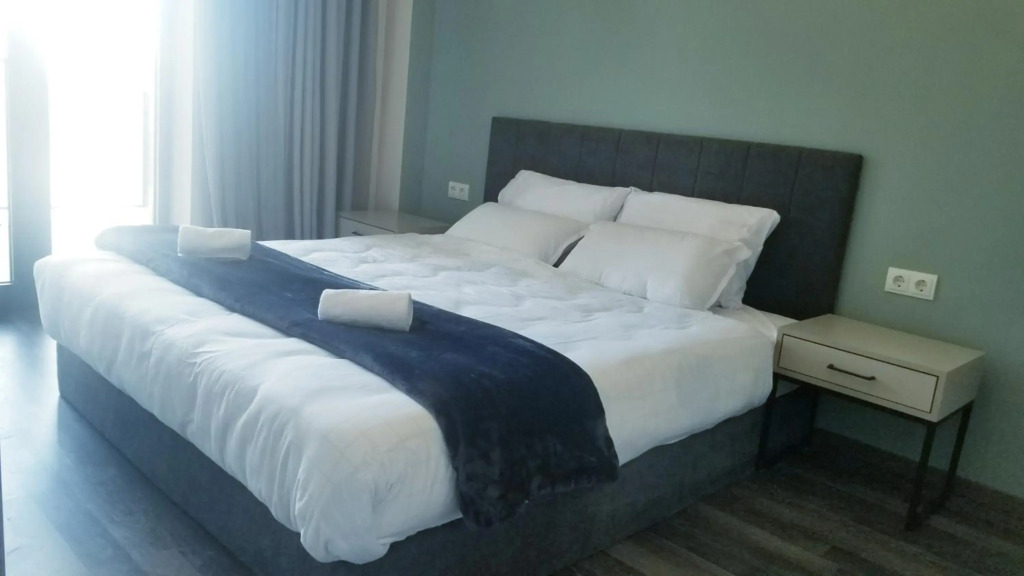 Areg's house, warm apartment in Kechi house