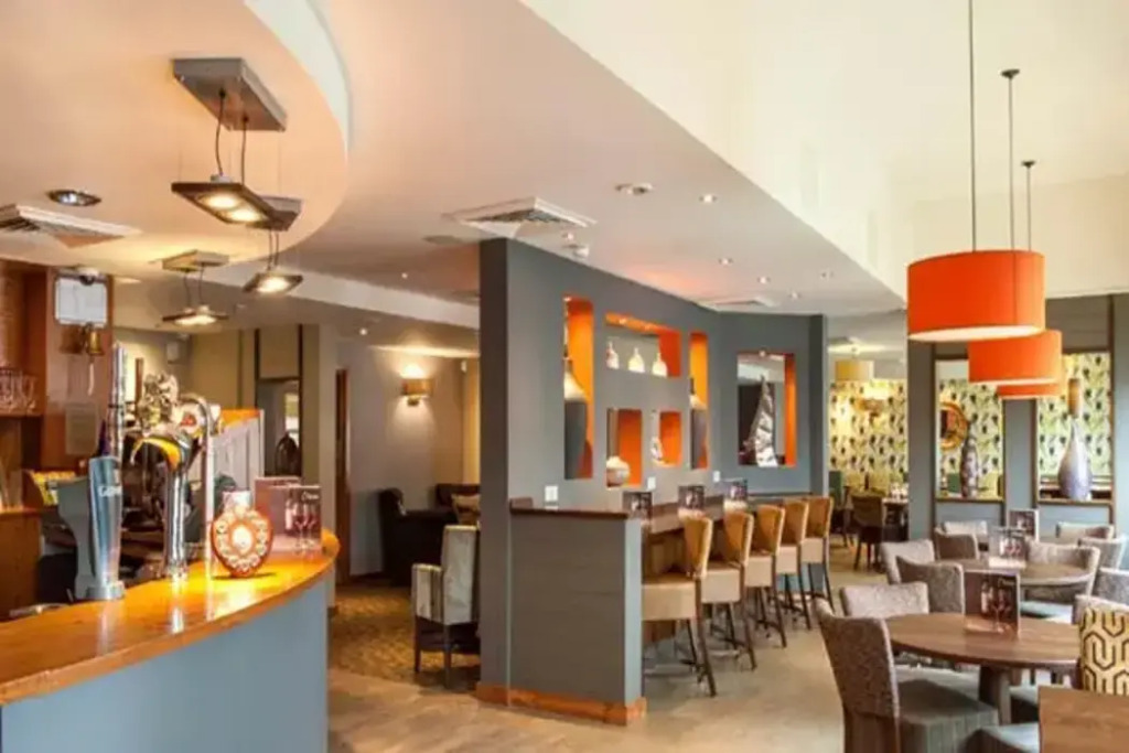 Premier Inn Swansea City Centre