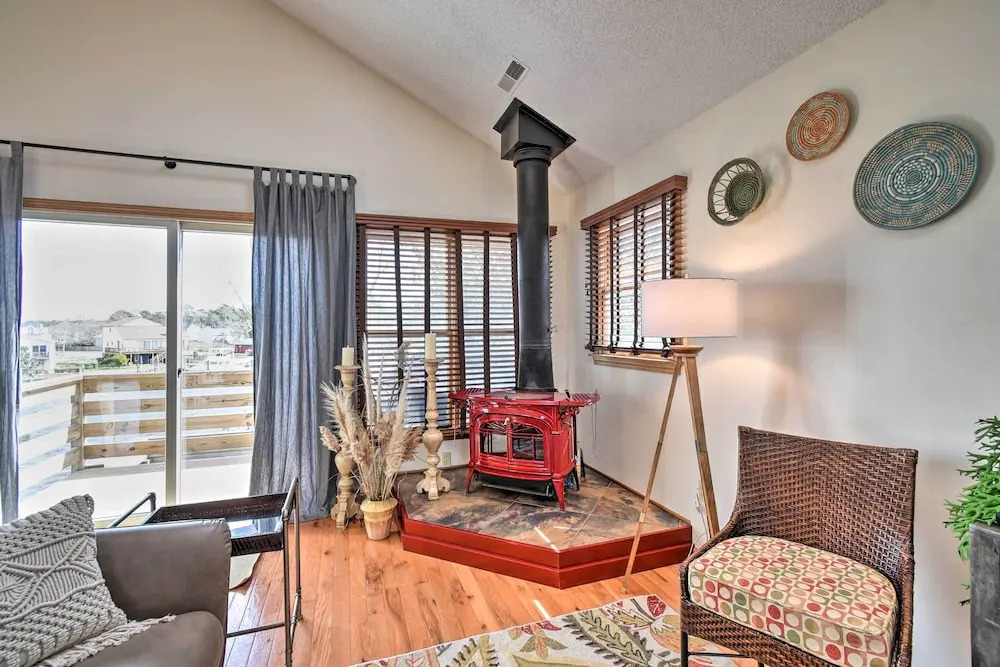 High-end Canal Front Paradise in Kill Devil Hills