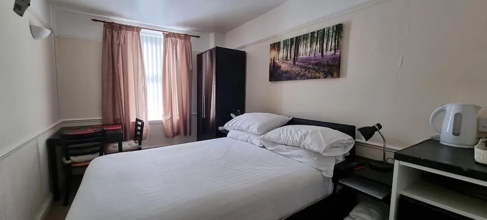 Comfort Rooms
