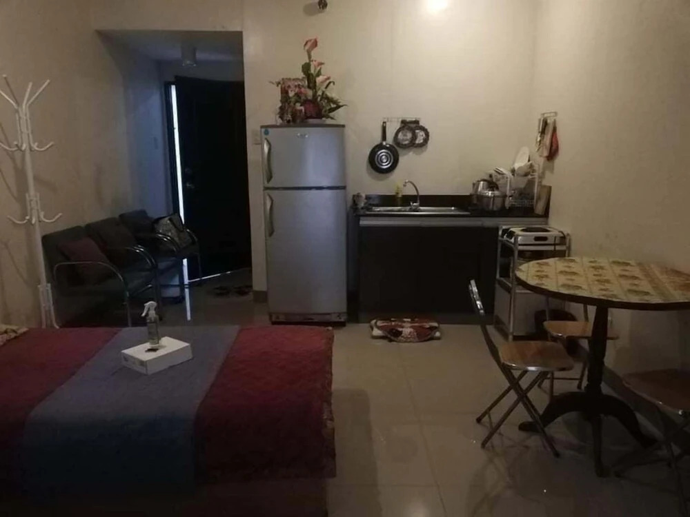 Guesthouse Behind the Airport