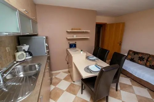 M&M Apartments