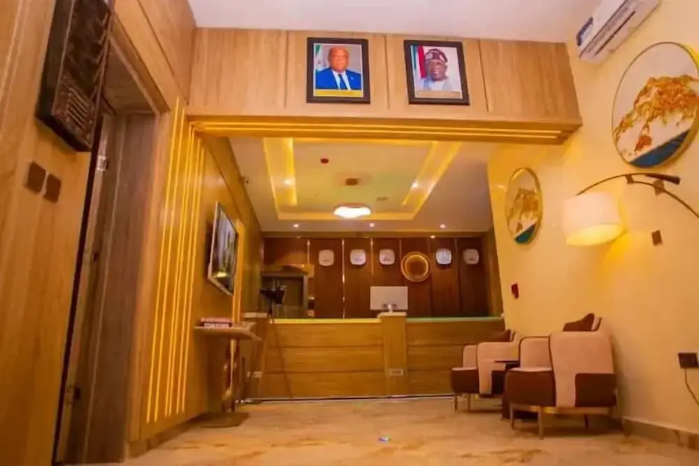 Greenview Hotel and Apartment