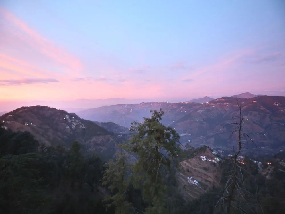 OYO 12223 Home Exotic Hill View Kasauli