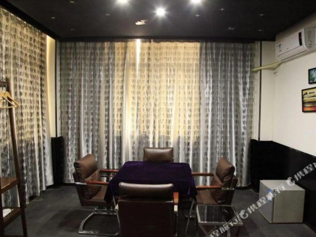 Sewen Hotel (Jiaozuo University)