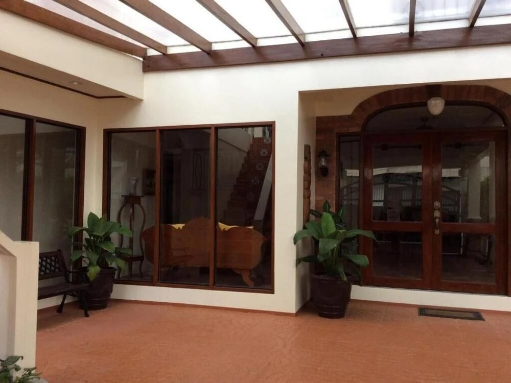 Casa Roces