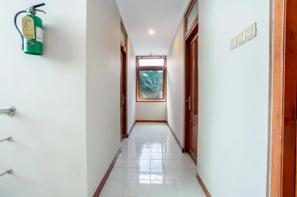 OYO 3819 Hotel Winotosastro