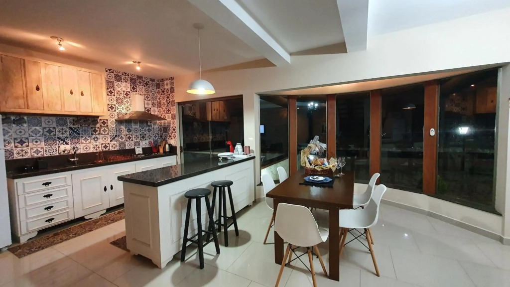 Casa de fino acabamento e conforto em Monte verde