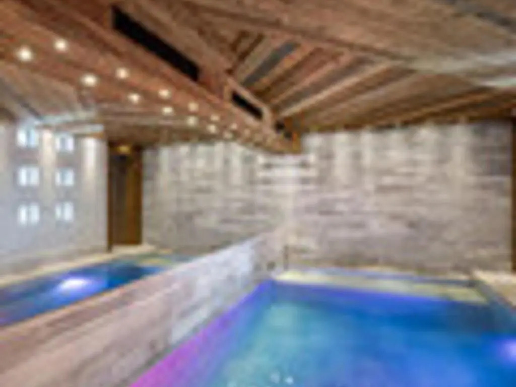 Chalet dException avec Piscine, Hammam et Ascenseur à Val dIsère, Proche des Pistes - FR-1-567-38