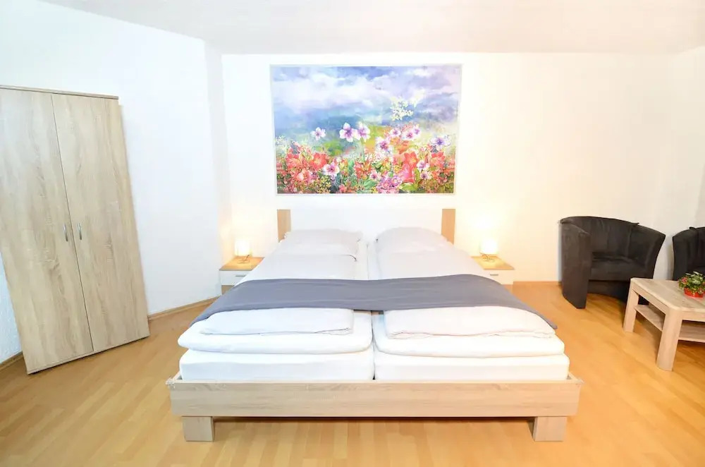 W-Apartments - Spacious Parking, EV-Station, Washer & Private Garden