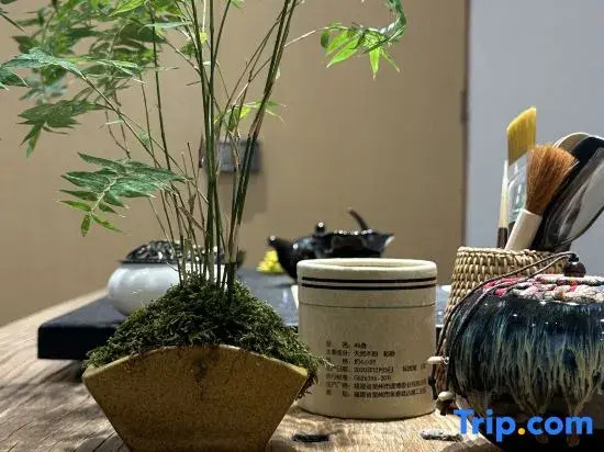 Yifangyan · Zen Light Luxury Homestay (Fenghuang Ancient Town Hongqiao)