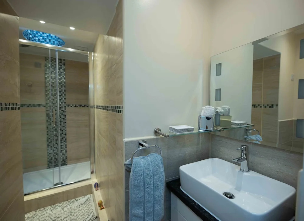 Central Quiet and Cosy St Helier Flat