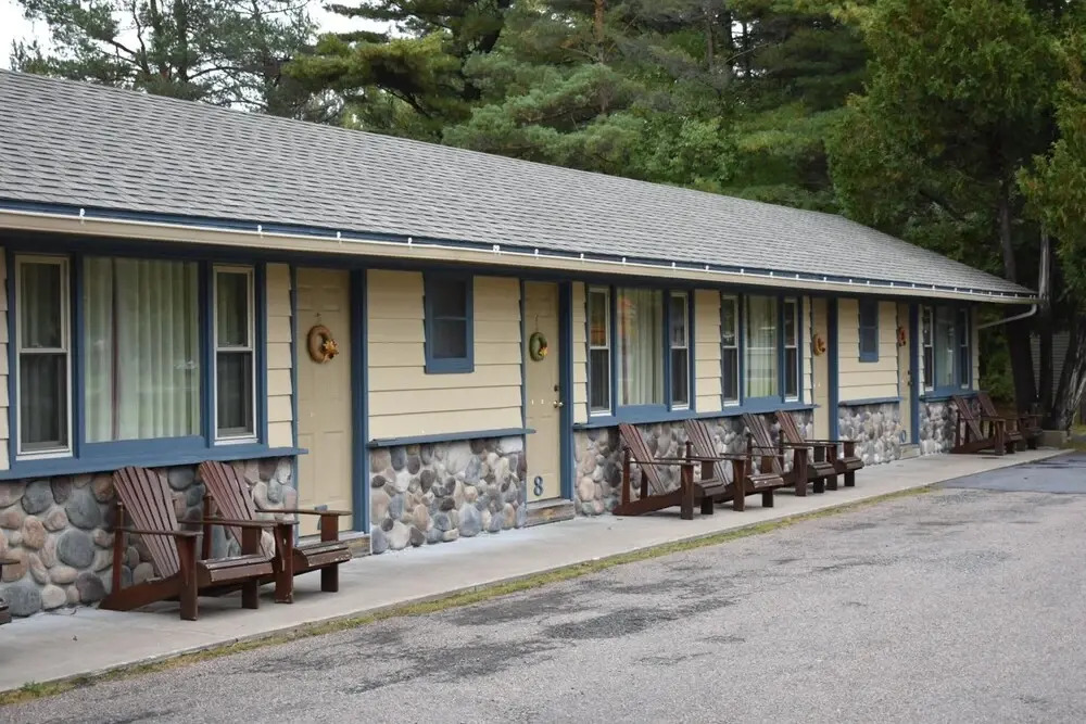 Country Club Motel