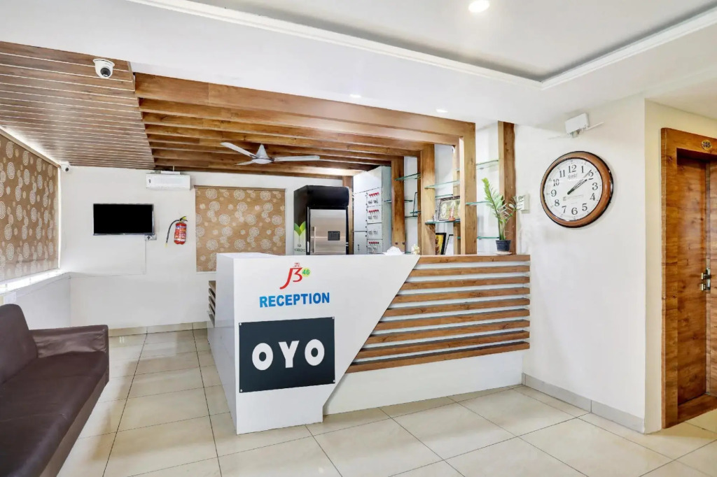 Vasishtha Grand by OYO Rooms
