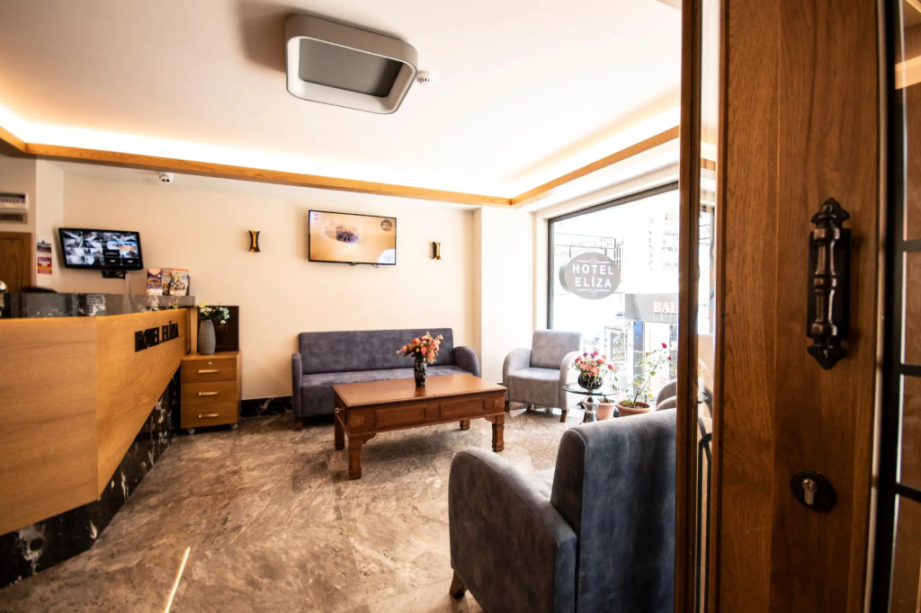 Eliza Hotel