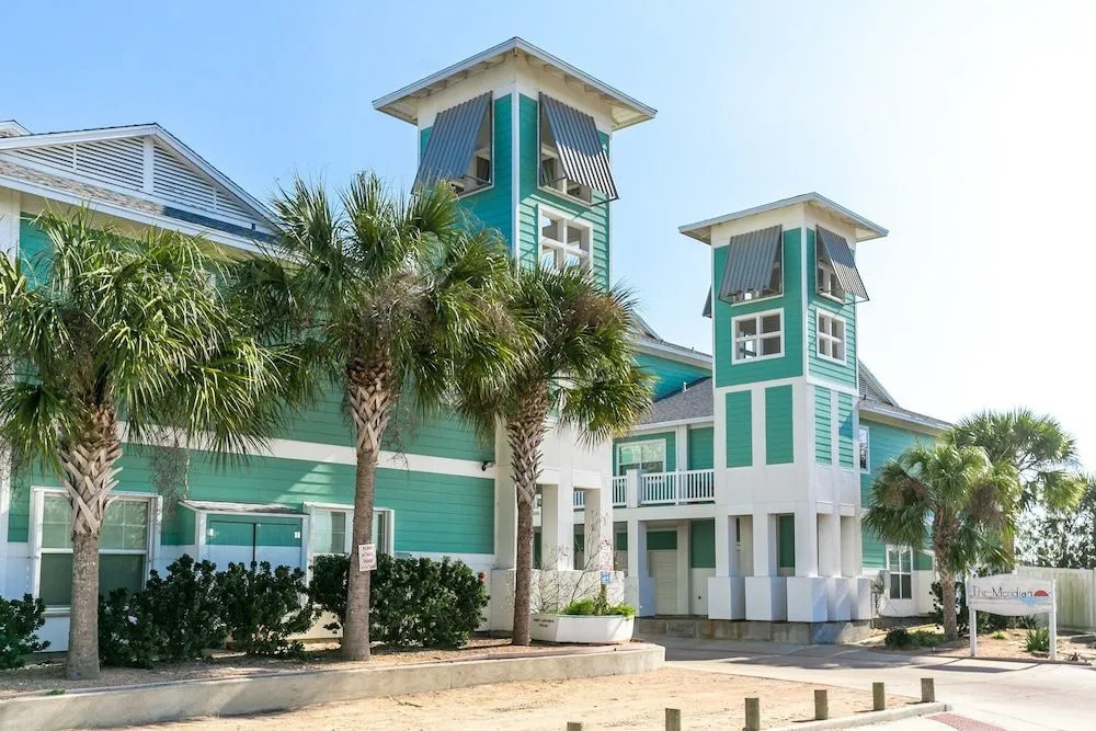 Spacious Port A Condo with Pool Views by RedAwning