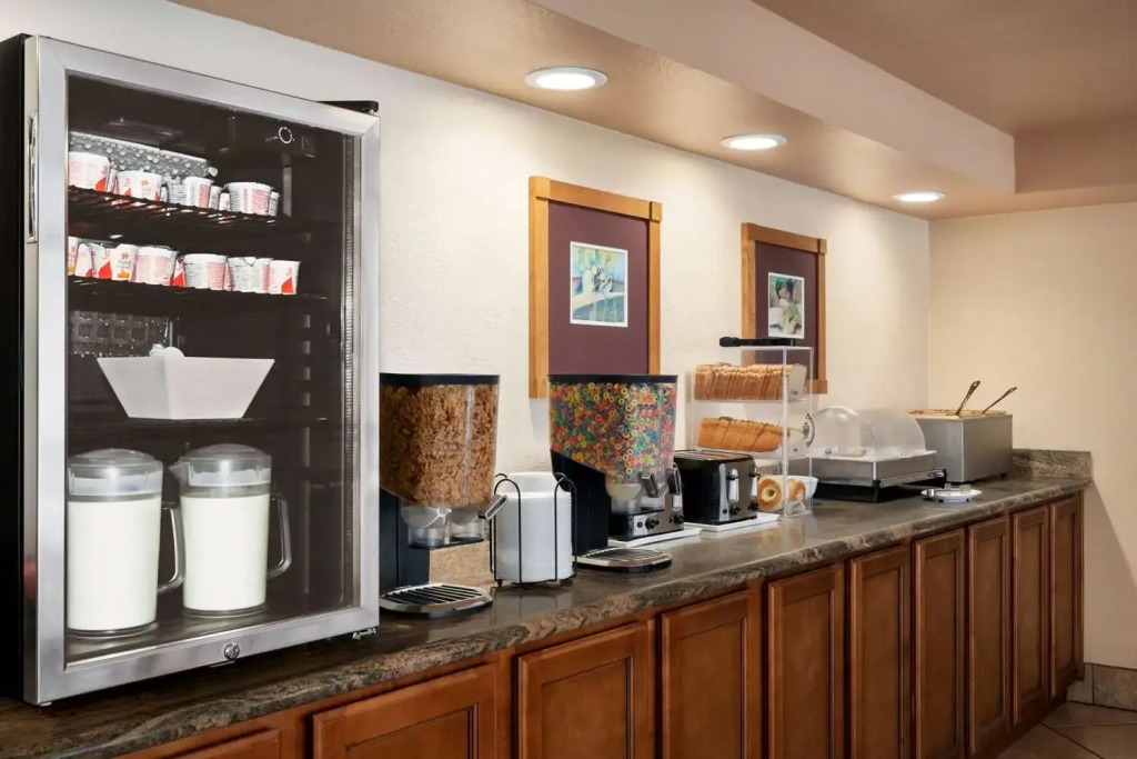 Ramada by Wyndham Mesa Downtown