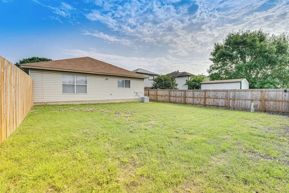 Bright San Antonio Home  13 Mi to Downtown!