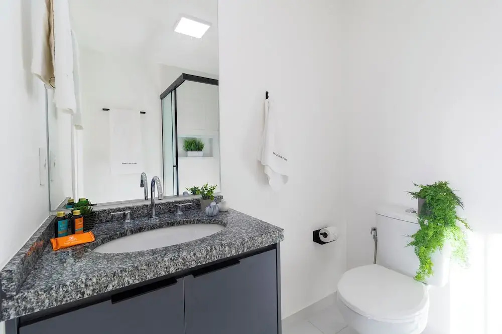 Modern, fully equipped, and well-lit with AC and gym