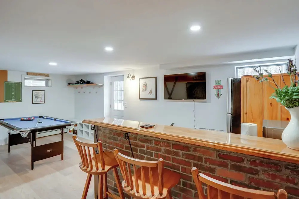 5 Mi to Mt Snow: Secluded Family Home w/ Game Area