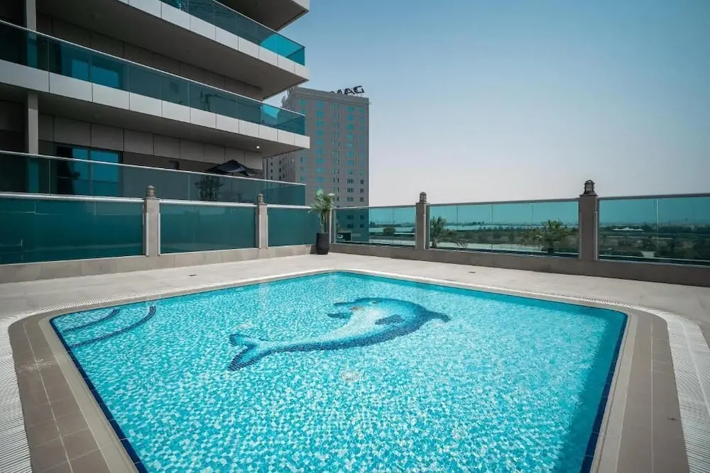 SuperHost - Elite Studio With Balcony Overlooking the Canal