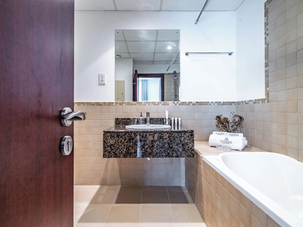 Spacious 2BR-Dubai Eye & Sea View -JBR