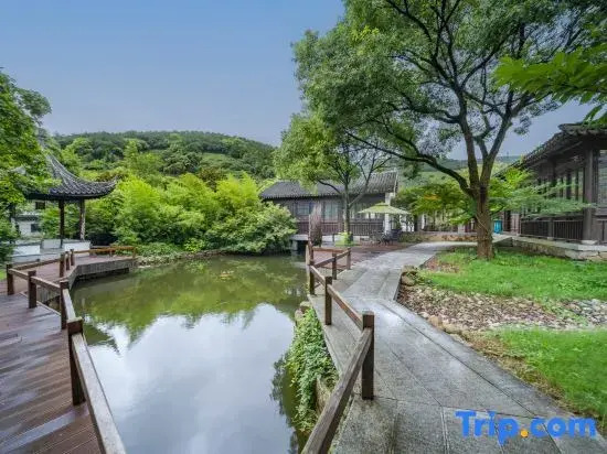 Yijiangnan Shuiyue Hanfu Theme Homestay