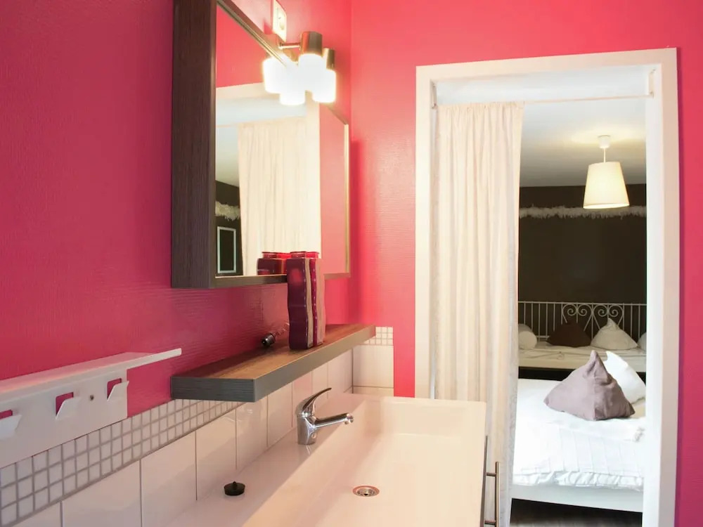 Luxury Villa in Stavelot with Hot Tub