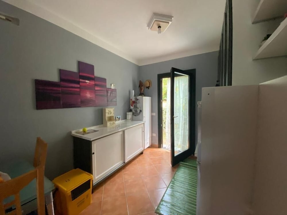 Sardinia Hillside Retreat - Apt 13 - 2BR, quiet area, parking